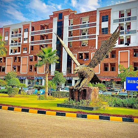 Royal Galaxy Hotel & Residence - Near Islamabad International Airport & Motorway Esterno foto
