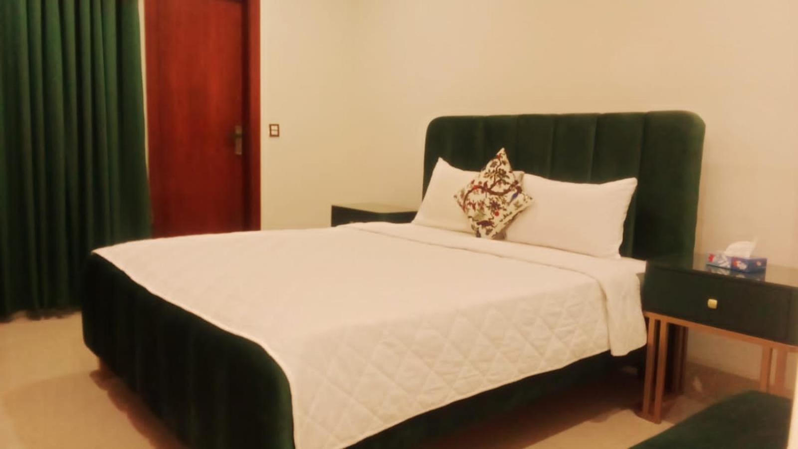 Royal Galaxy Hotel & Residence - Near Islamabad International Airport & Motorway Esterno foto