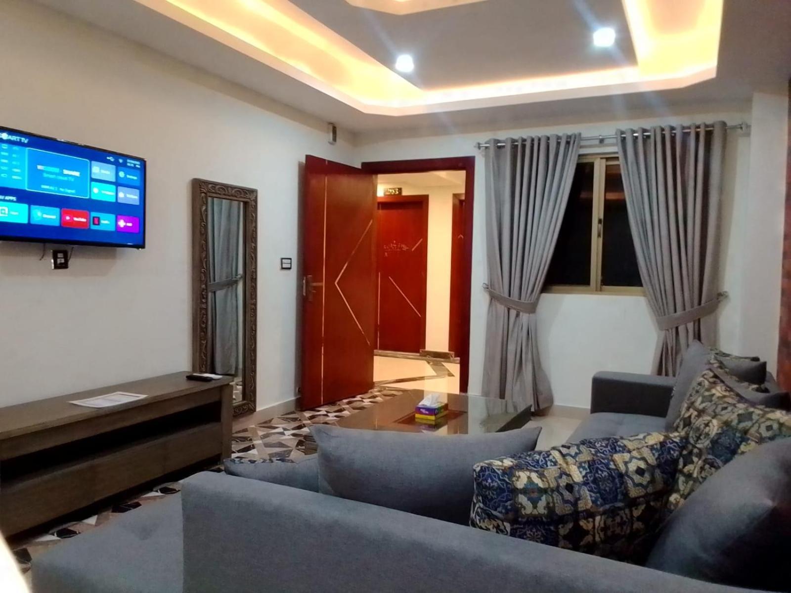 Royal Galaxy Hotel & Residence - Near Islamabad International Airport & Motorway Esterno foto