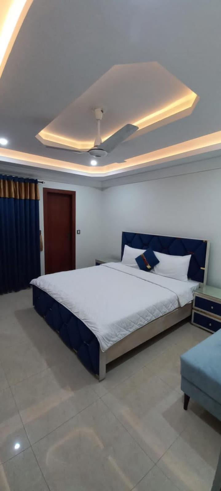 Royal Galaxy Hotel & Residence - Near Islamabad International Airport & Motorway Esterno foto