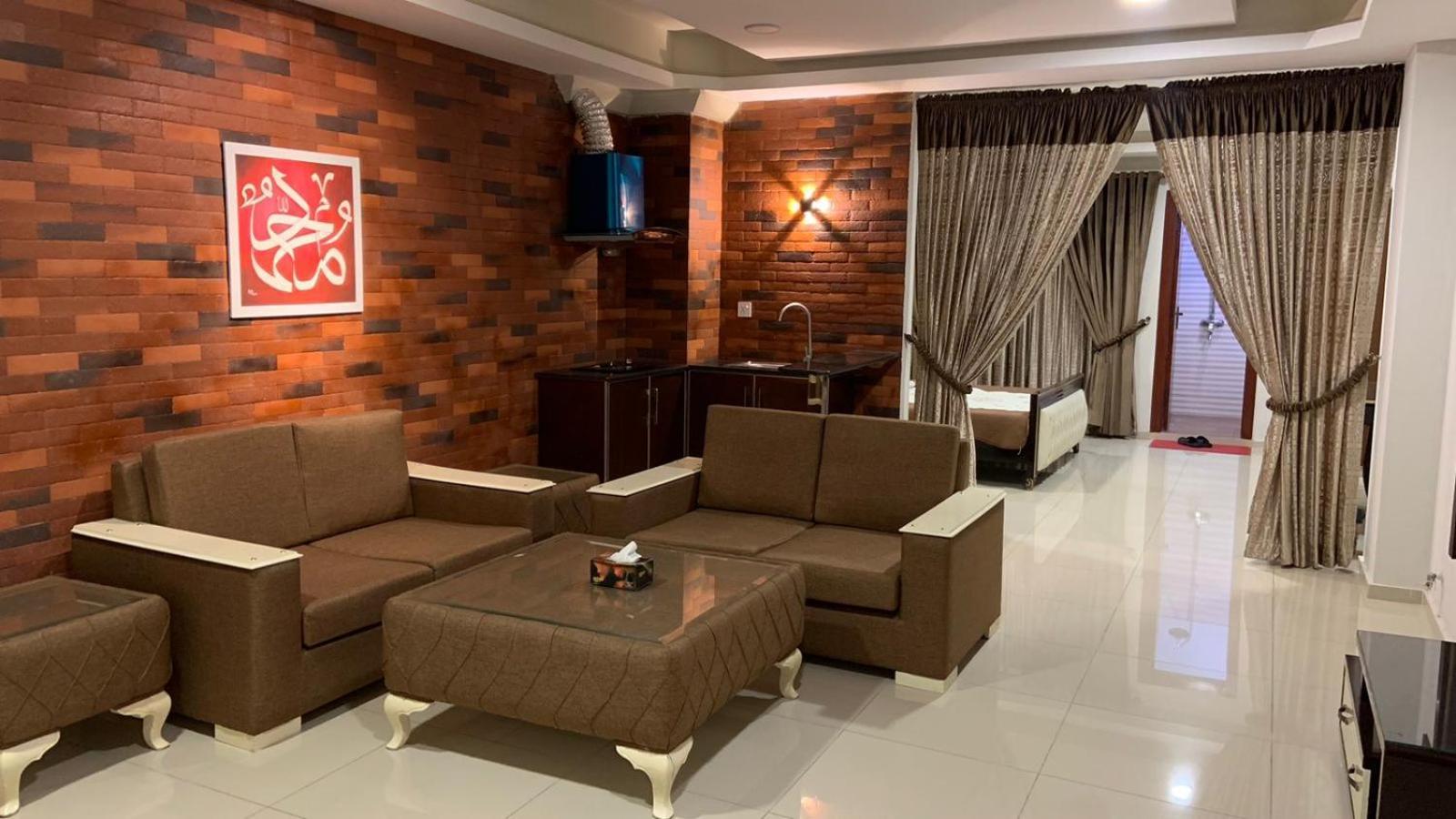 Royal Galaxy Hotel & Residence - Near Islamabad International Airport & Motorway Esterno foto