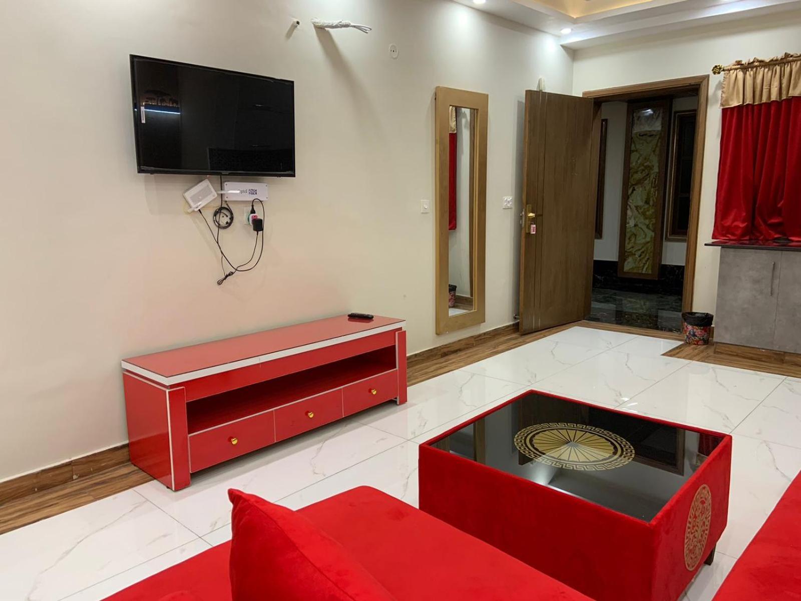 Royal Galaxy Hotel & Residence - Near Islamabad International Airport & Motorway Esterno foto