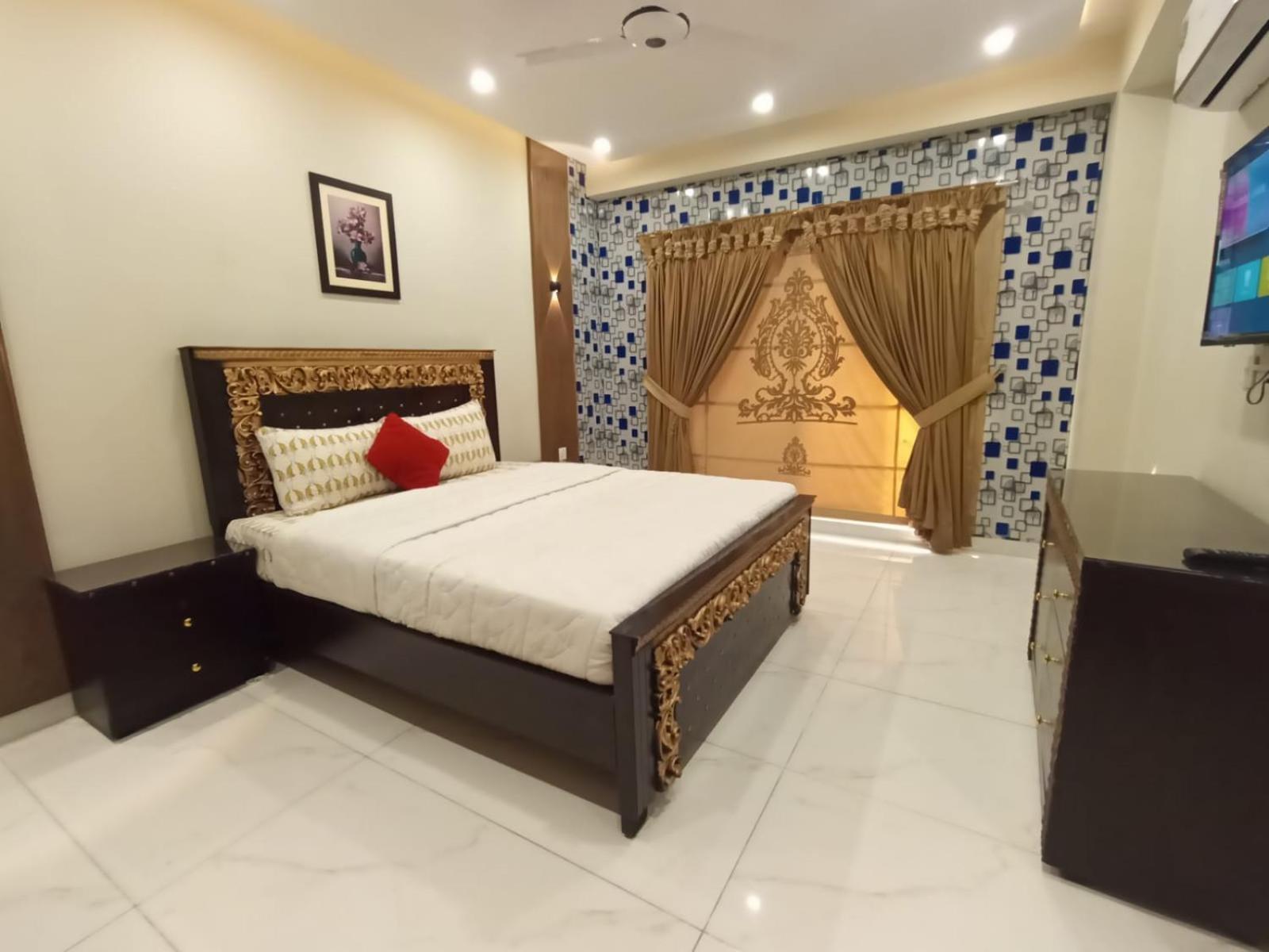 Royal Galaxy Hotel & Residence - Near Islamabad International Airport & Motorway Esterno foto