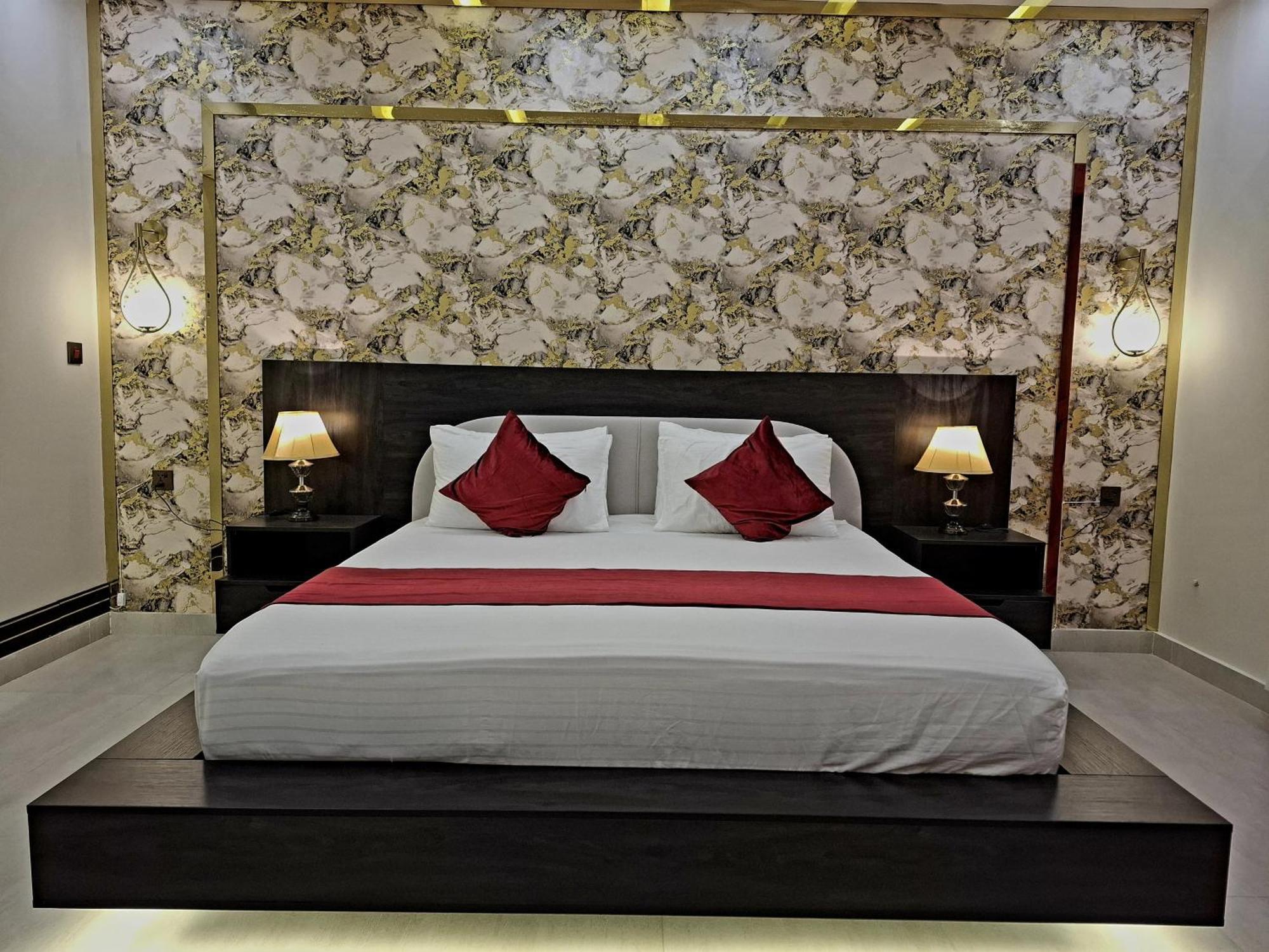 Royal Galaxy Hotel & Residence - Near Islamabad International Airport & Motorway Esterno foto