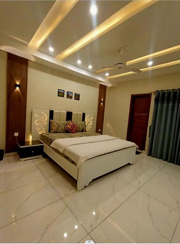Royal Galaxy Hotel & Residence - Near Islamabad International Airport & Motorway Esterno foto