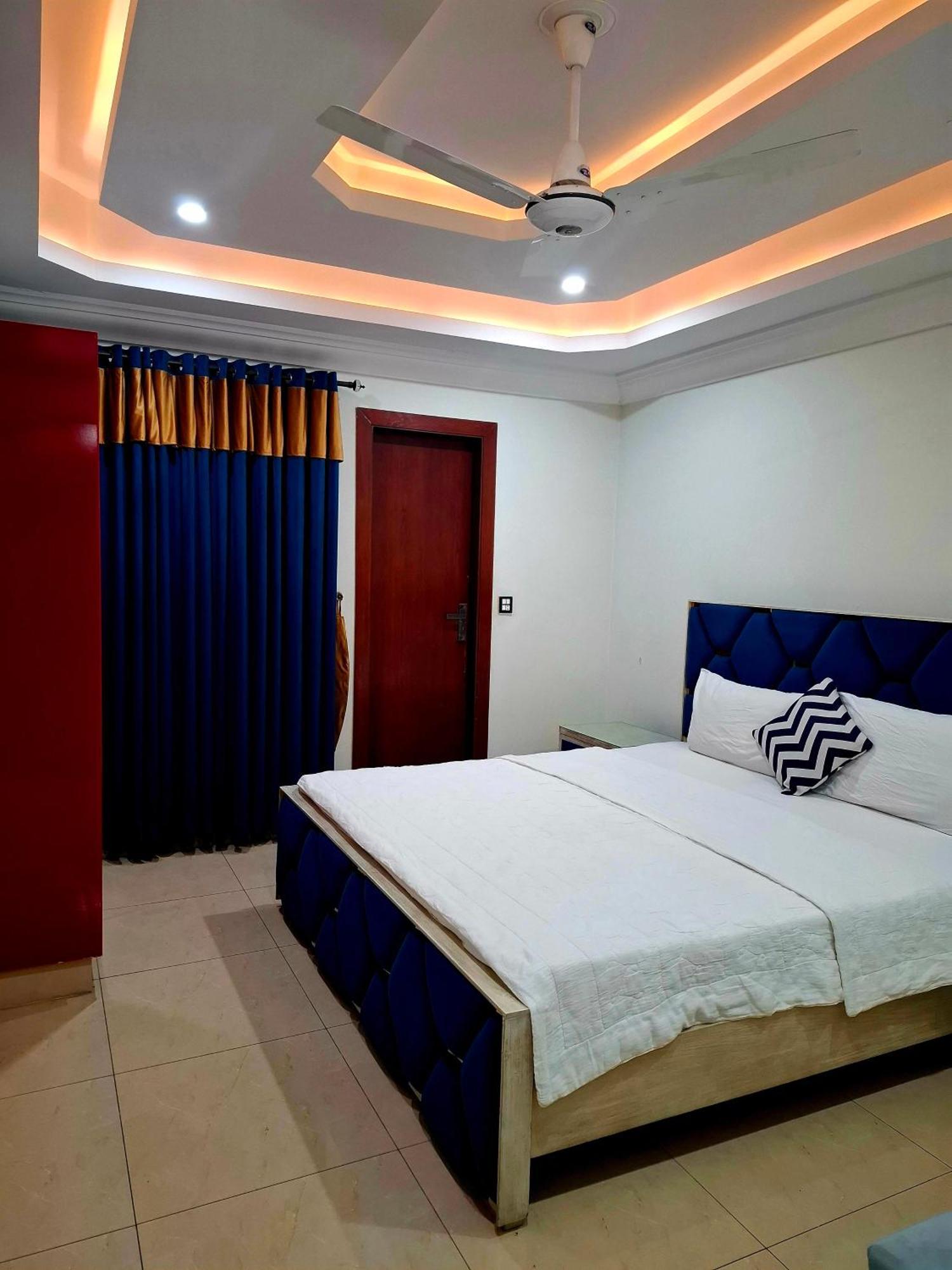 Royal Galaxy Hotel & Residence - Near Islamabad International Airport & Motorway Esterno foto