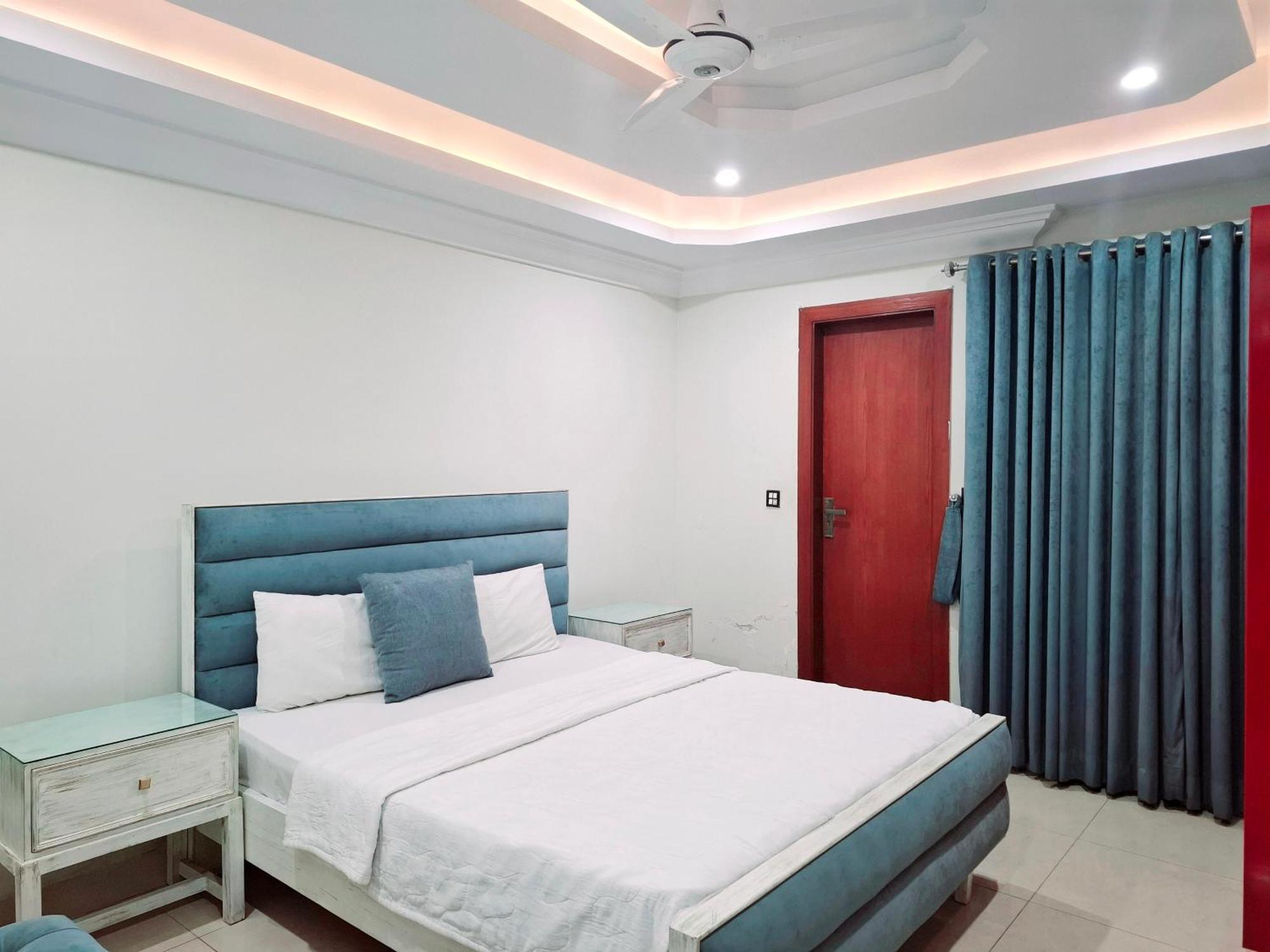 Royal Galaxy Hotel & Residence - Near Islamabad International Airport & Motorway Esterno foto